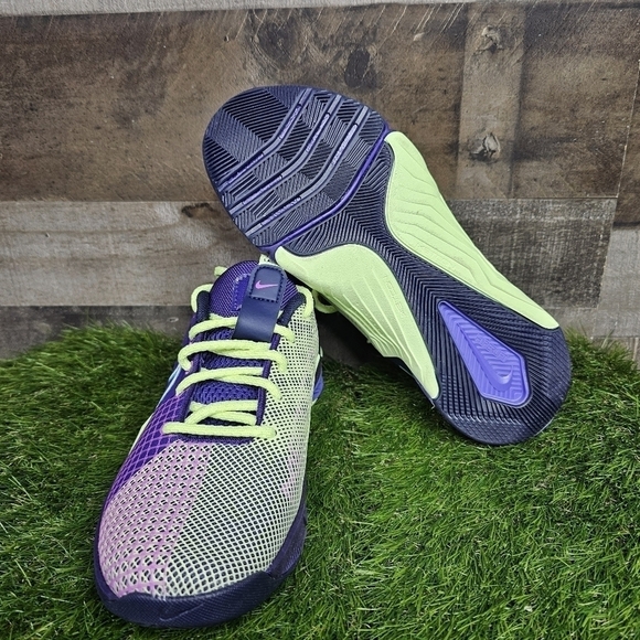 New Nike Wmns Metcon 8 Amp 'Deep Purple Barely Volt' - Picture 10 of 11